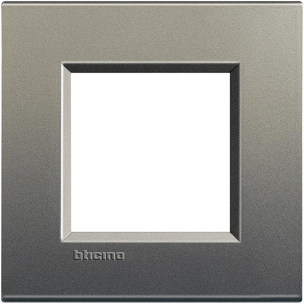 Placca Quadra 2P Avenue BTicino LNA4802AE in Acciaio - Design Elegante e Resistente