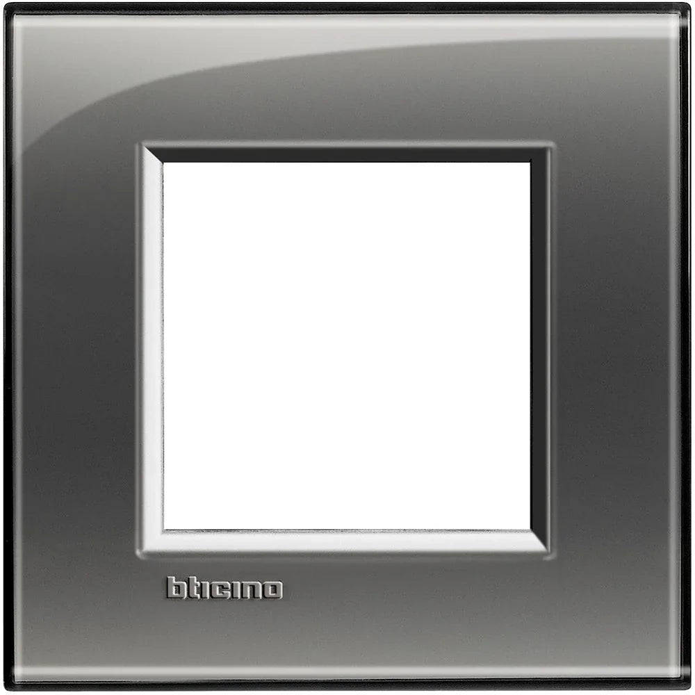 Placca Quadra 2P Fumo Di Londra BTicino - LNA4802KF, Design Elegante, Alta Qualità, Facile Installazione