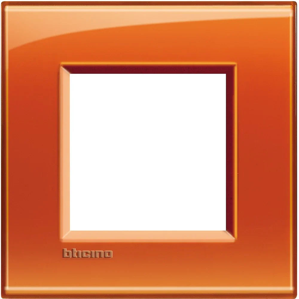 Placca Quadra 2P Arancio Deep LNA4802OD - Design E Leggerezza con Tecnopolimero Resistente