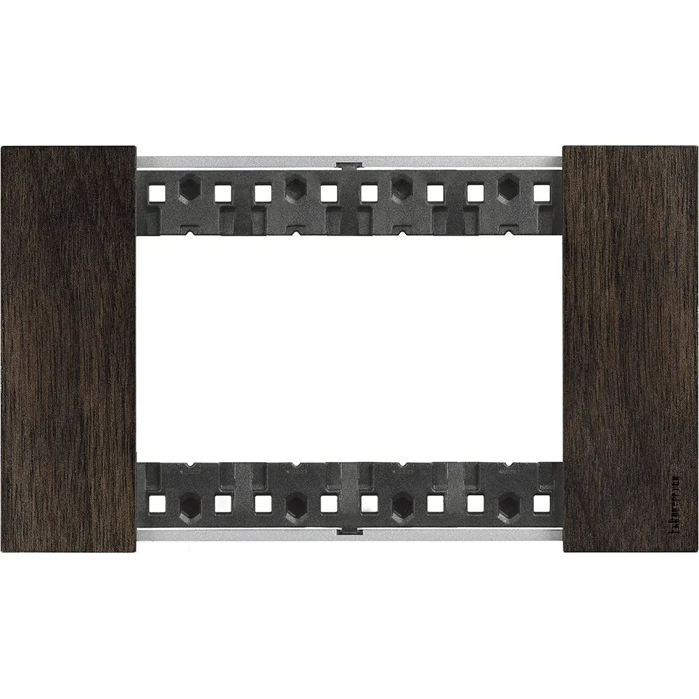 Placca Living Now 4P Noce - KA4804LG di BTicino, Elegante Design e Materiale Bimaterico Resistente
