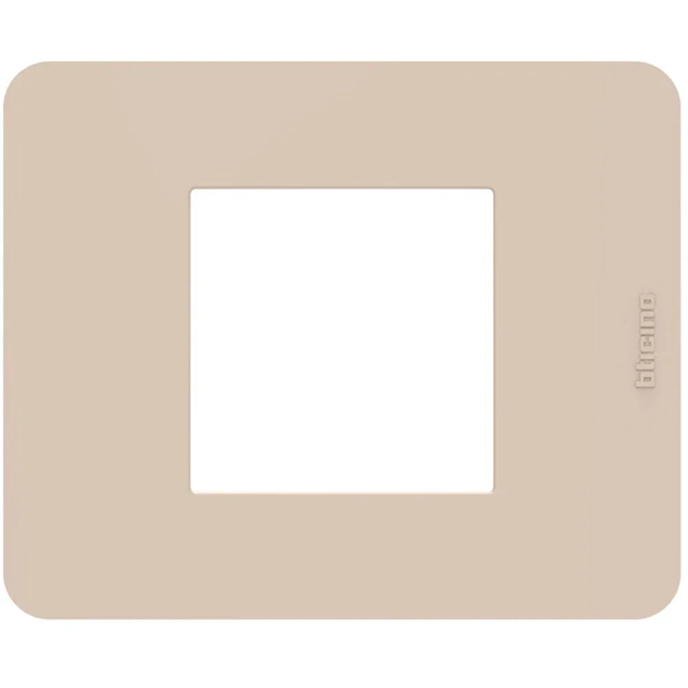 Placca BTicino MatixGO Tones 3 Moduli JA4803TR - Design Elegante in Tecnopolimero