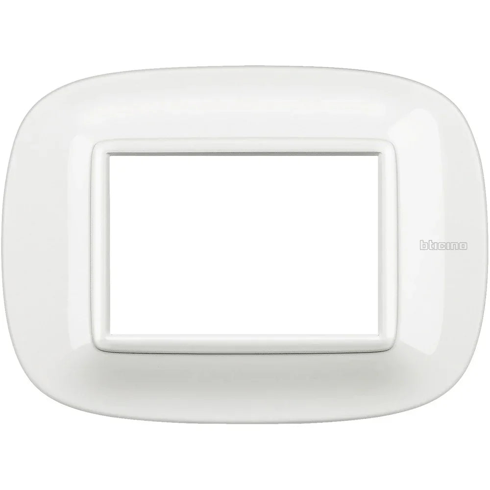 BTicino HB4803HD Axolute - Placca Ellittica 3 Moduli Bianco, Design Moderno e Durevole