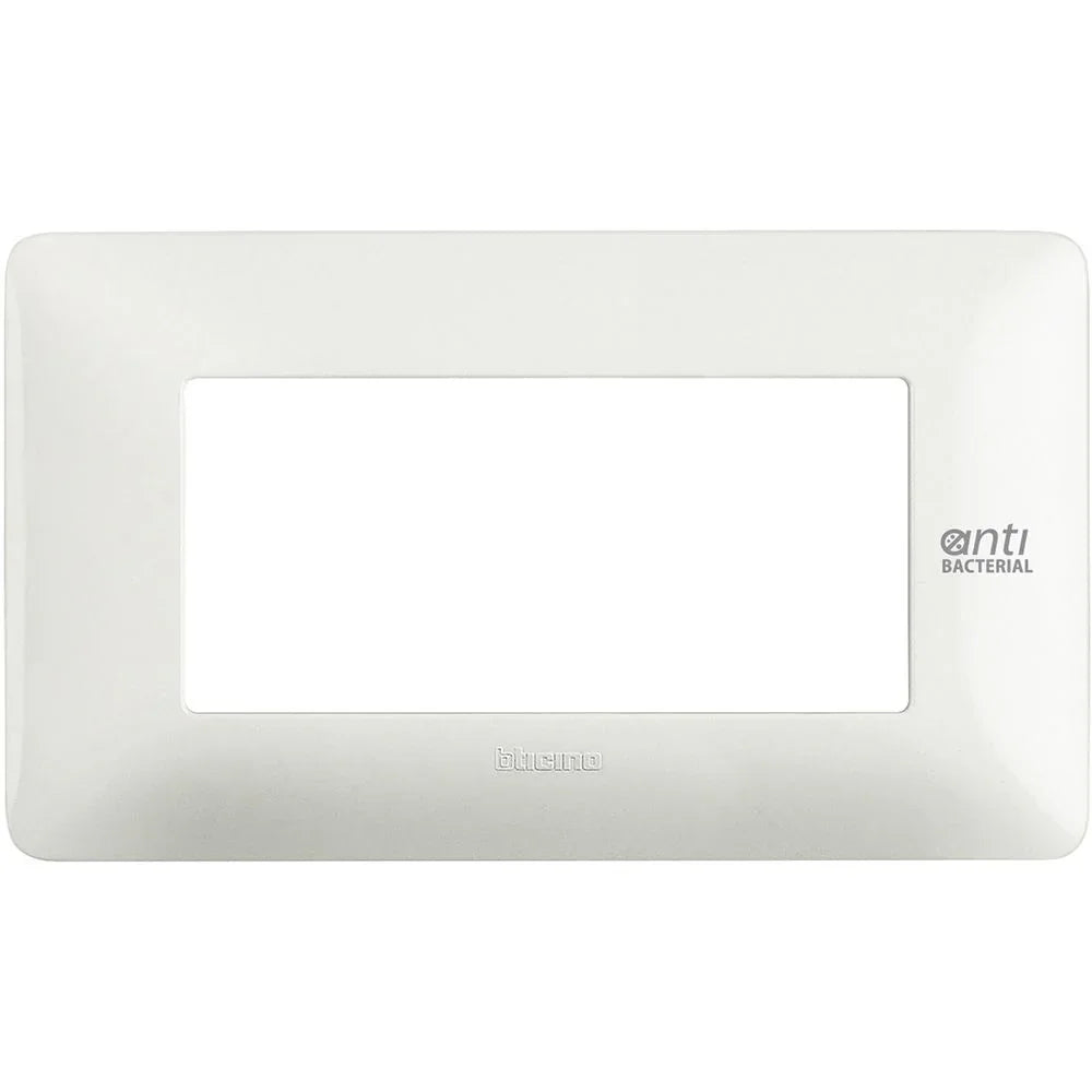 Placca Antibatterica BTicino AM4804BAB, Tecnopolimero 4 Moduli, Design Elegante e Facile Installazione