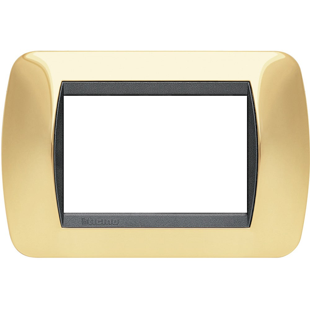 BTicino Living Int. Placca 3 posti oro, metallo, serie Livinglight, 80mm x 119mm.