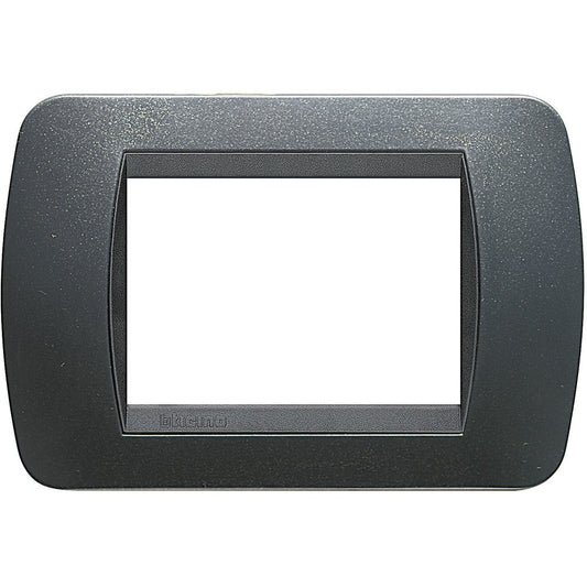 Living Int. Placca 3 posti in acciaio scuro plastica BTicino, dimensioni altezza 80mm, larghezza 119mm, serie Livinglight.