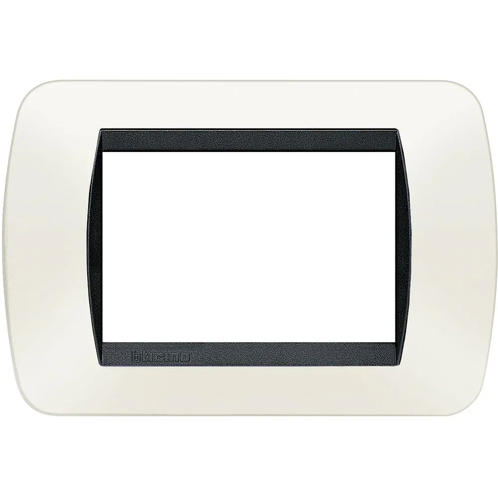 Placca 3 Moduli Bticino Livinglight Ottone Lucido - L4803PB