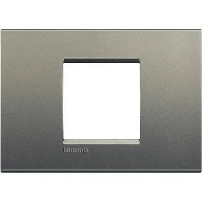 Placca 2P Avenue BTicino - LNA4819AE | Design Elegante in Metallo, Facile Installazione, 86x120mm
