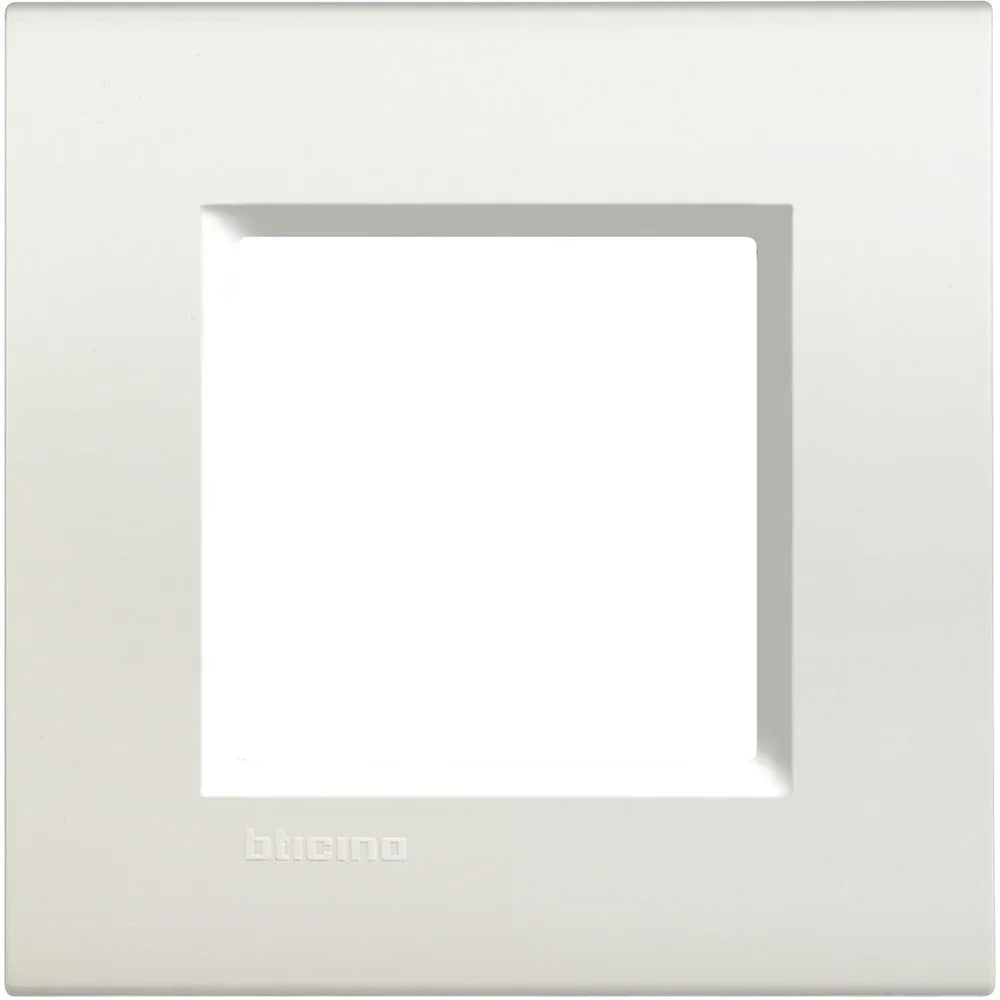 Placca Quadra Livinglight 2P Bianca BTicino LNA4802BI - Design Moderno, Facile Installazione, Durabilità