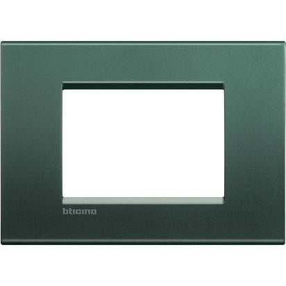 Living Light Placca 3P Park - LNA4803PK, triple module metal frame by BTicino, dimensions 86mm x 120mm.