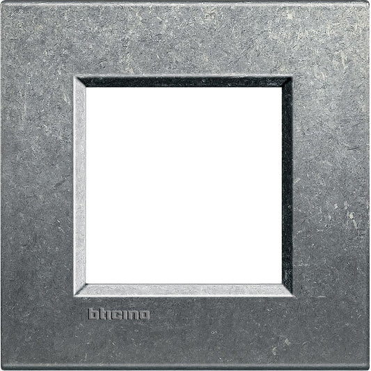 Living Light Placca quadra 2P Native LNA4802NA in durable metal, perfect for modern electrical setups.