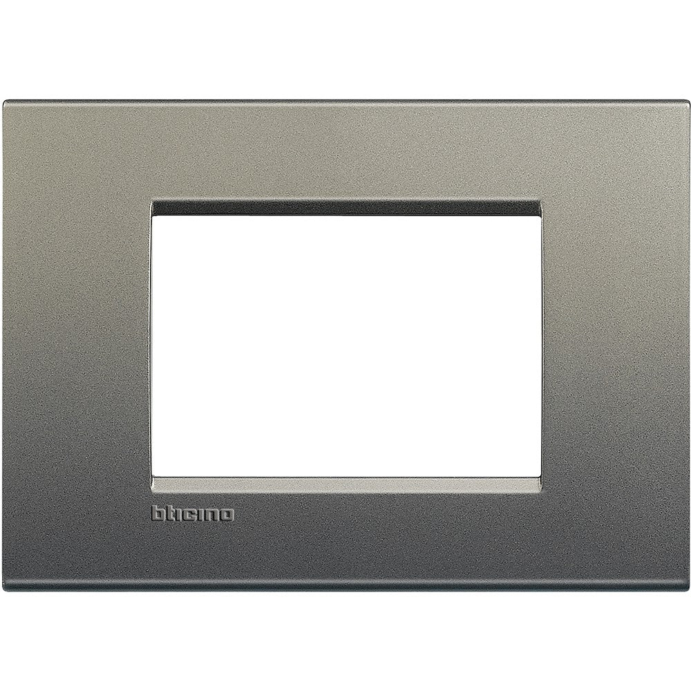 BTicino Living Light Placca quadra 3 moduli - azzurro deep, dimensioni 86mm x 120mm, tecnopolimero