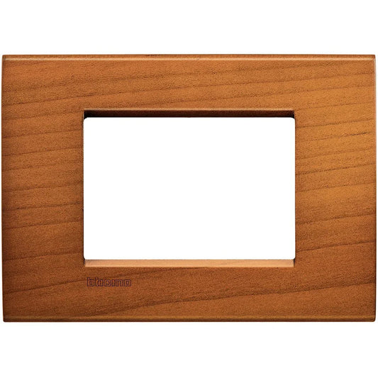 Placca Living Light 3P Ciliegio Americano - BTicino - LNA4803LCA - Elegante e Funzionale, 86x120mm