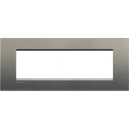 Placca 7P Avenue - Living Light, quadra module frame by BTicino, metal finish, 86mm height, 208mm width.