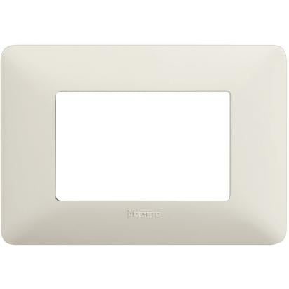 BTicino Matix 3-moduli placca cenere in tecnopolimero, misure 84mm x 120mm, per installazioni elettriche moderne.