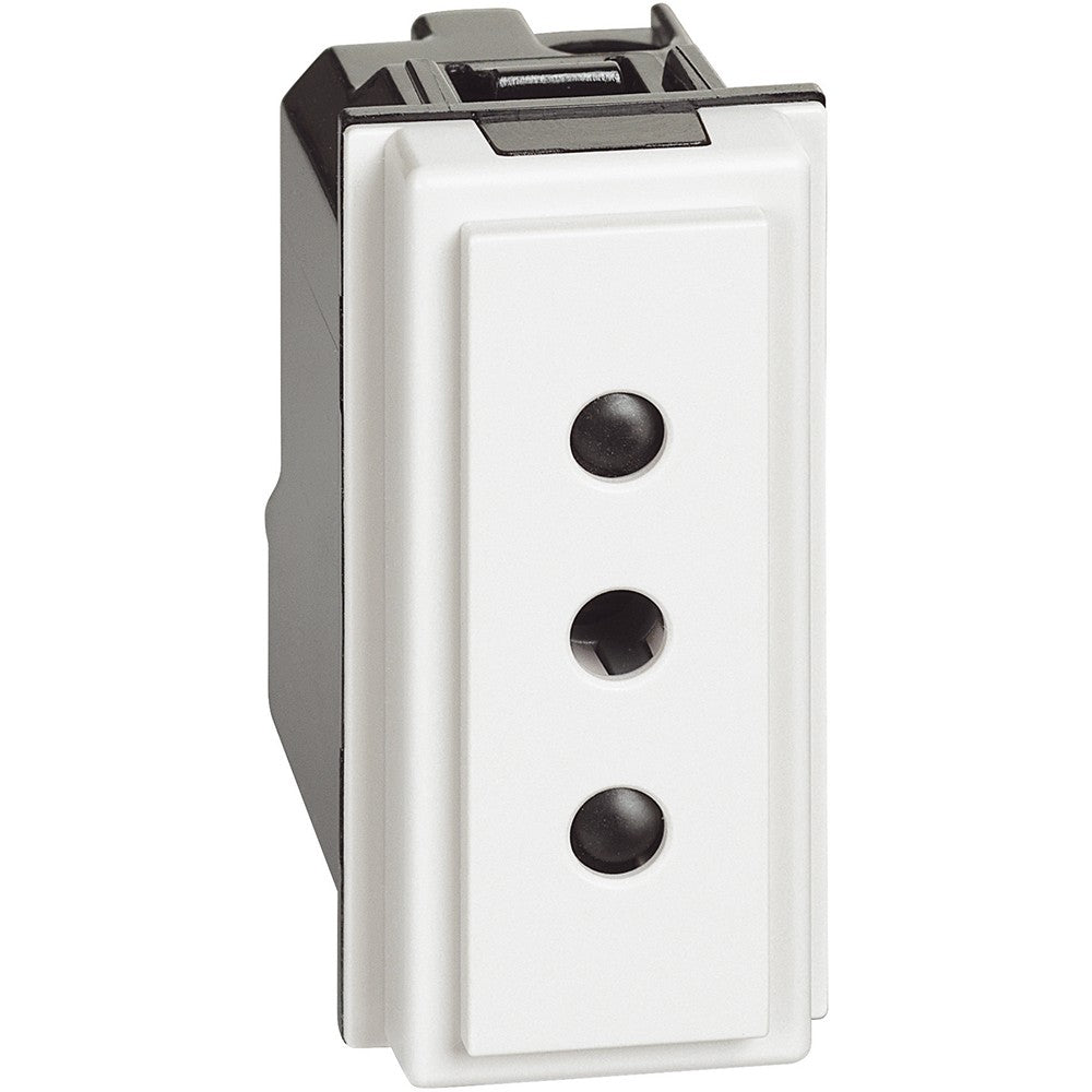 Presa Bticino Living Now 2P+T 10A 250V bianca, 1 modulo, design moderno, alta qualità, interasse 19 mm.