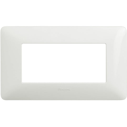 BTicino Matix 4-module white plate AM4804BBN, made of technopolymer, dimensions: 84mm x 143.7mm.