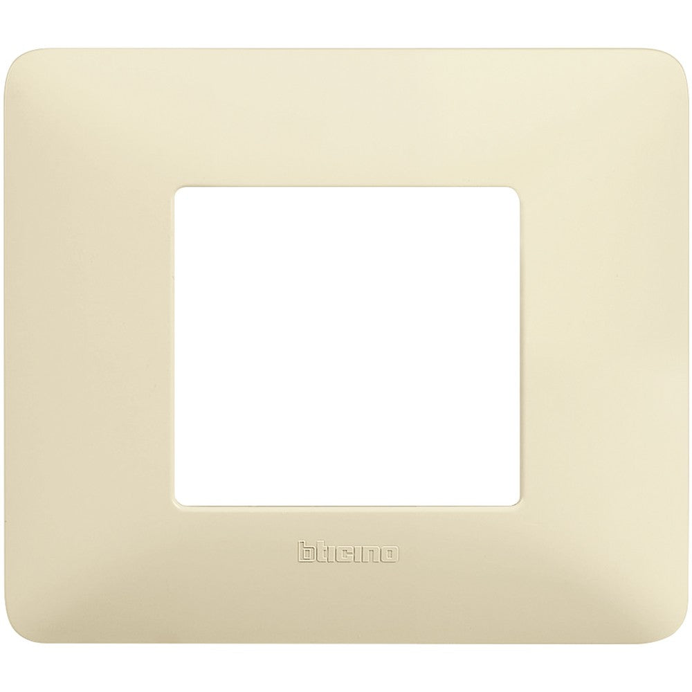 Bticino Matix 2-module plate in ivory, made of technopolymer, dimensions 84mm x 96.2mm.