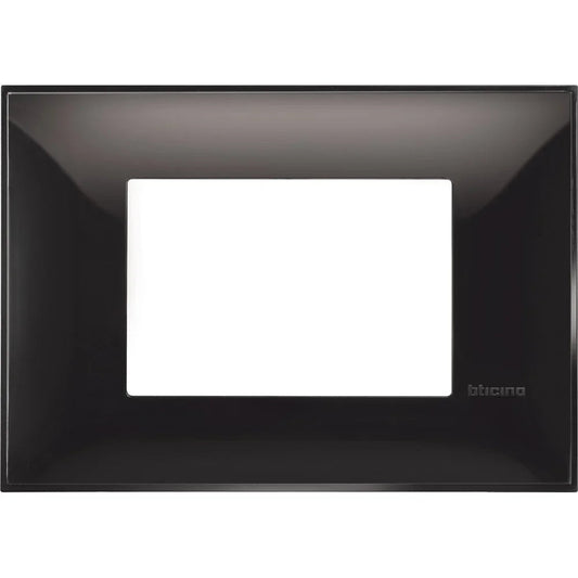 Placca BTicino 3 Moduli Colore Nero - Design Moderno e Funzionalità Elevata - SKU BTIC-PL-3N