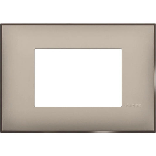 Placca BTicino 3 Moduli Colore Crema Satinato - Design Elegante e Funzionale, Facile Installazione