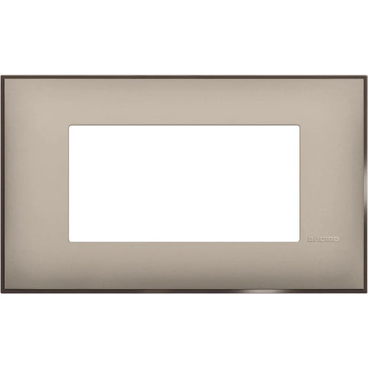 BTicino Placca 4 Moduli Crema Satinato - Design Elegante, SKU BTICC4MS, Facile Installazione