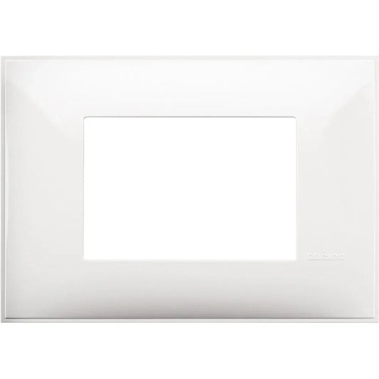 BTicino Placca 3 Moduli Bianco - Design Elegante e Facile Installazione, 86x122mm