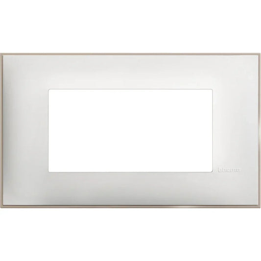 Placca BTicino 4 Moduli Colore Bianco Satinato - Codice SKU: SKU123456, Design Elegante e Funzionale