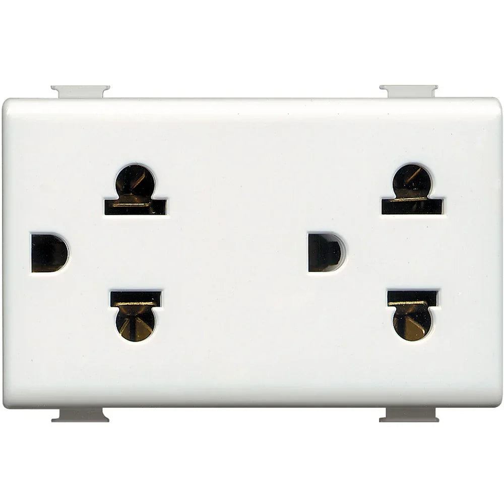 Presa Euroamericana BTicino AM5025D - 2P+T 16A - 127/250Vac - Design Elegante e Sicuro