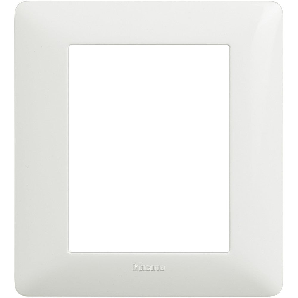 BTicino Matix placca 3+3 moduli bianco, tecnopolimero, 132mm x 120mm, design moderno per interni.