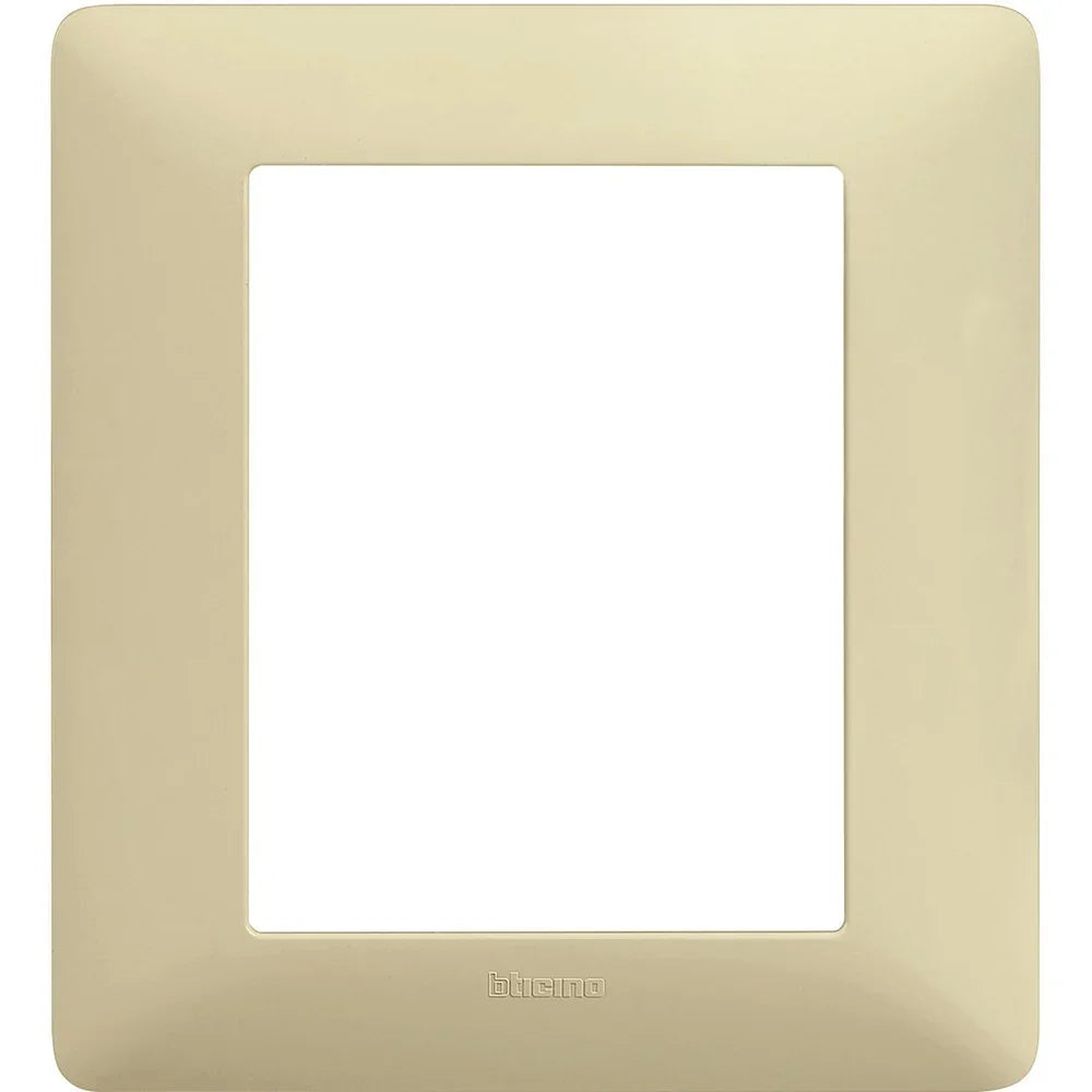 BTicino Placca Matix 3+3 Moduli AM4826BCD - Elegante, Resistente e Versatile per Casa e Ufficio