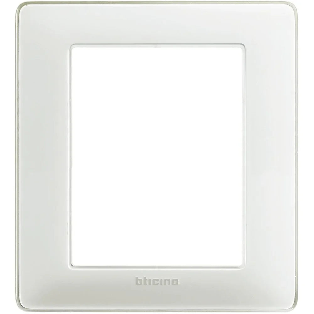 BTicino AM4826CBN - Placca Matix 3+3 Moduli, Design Elegante, 6 Moduli, Color Ghiaccio
