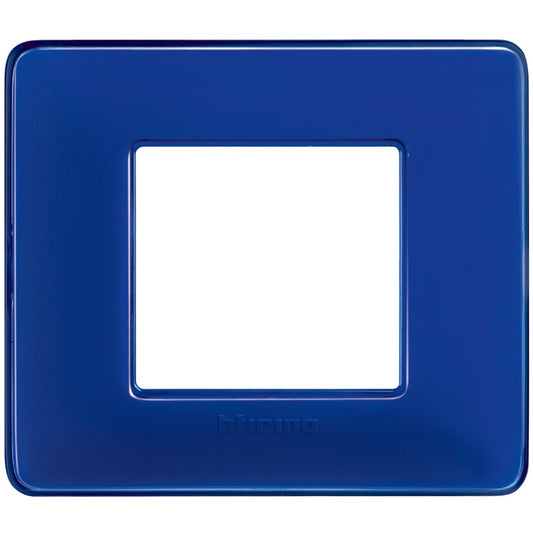 Placca BTicino Matix 2 moduli in cobalto, tecnopolimero, altezza 84mm, larghezza 96.2mm, design moderno.