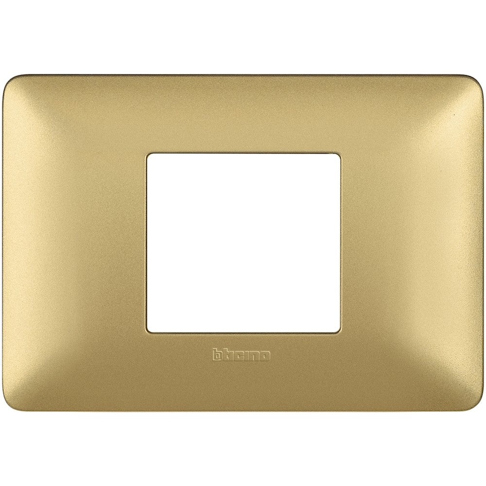 BTicino Matix gold 2-moduli centrati placca in tecnopolimero, dimensioni 84mm x 120mm.