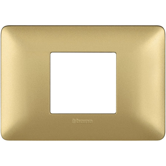 BTicino Matix gold 2-moduli centrati placca in tecnopolimero, dimensioni 84mm x 120mm.