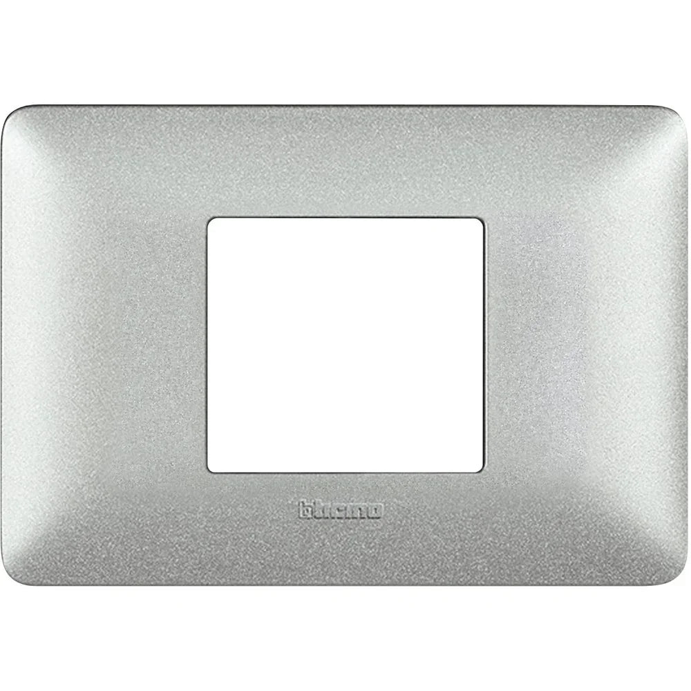 Placca BTicino Matix AM4819TBC - 2 Moduli Centrati Bianco Calce, Design Elegante e Funzione Resistente