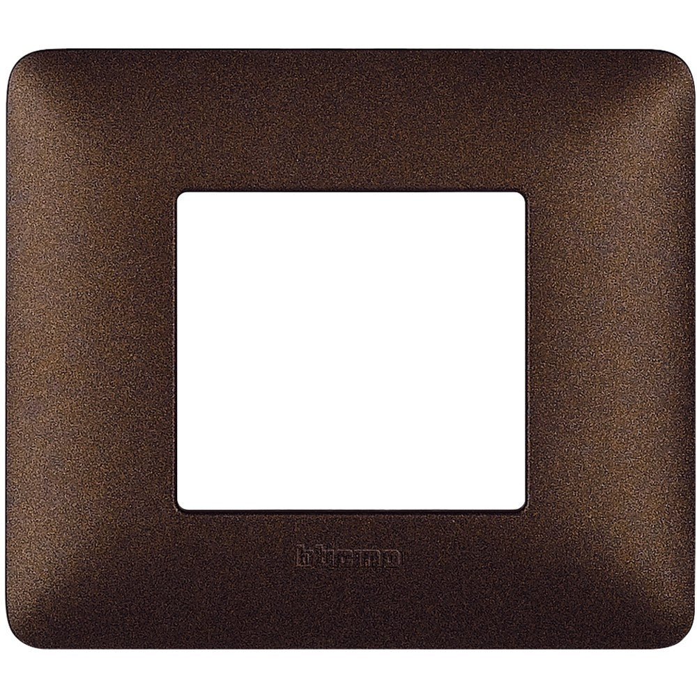 Placca BTicino Matix 2 moduli marrone caffè AM4802TGG in tecnopolimero, dimensioni 84mm x 96.2mm.