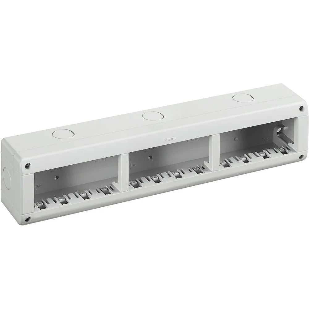 Custodia BTicino IP40 4+4+4 25412 per Moduli Màtix, Protezione Elevata e Design Elegante