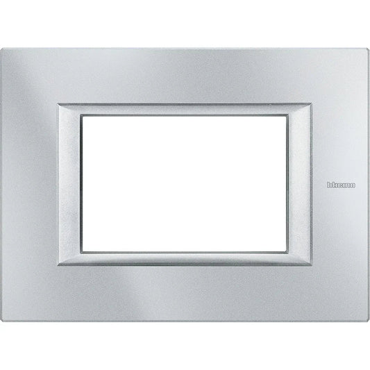 BTicino Axolute Placca 3 Moduli HA4803HC - Design Elegante, Installazione Semplice, Metallo Resistente