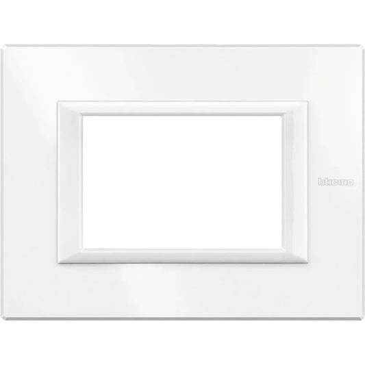 BTicino Axolute Placca 3P Bianco HA4803HD - Design Elegante, Facile Installazione, Alta Qualità