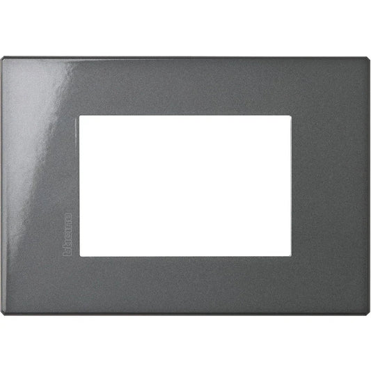 Bticino Axolute Air Placca 3 Moduli Antracite HW4803HS - Design Elegante, Alta Qualità, Facile Installazione