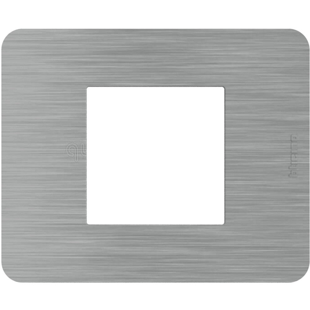 Placca BTicino MatixGO 2 moduli in acciaio, design elegante, dimensioni 84.2x102.2 mm, finitura spazzolata.