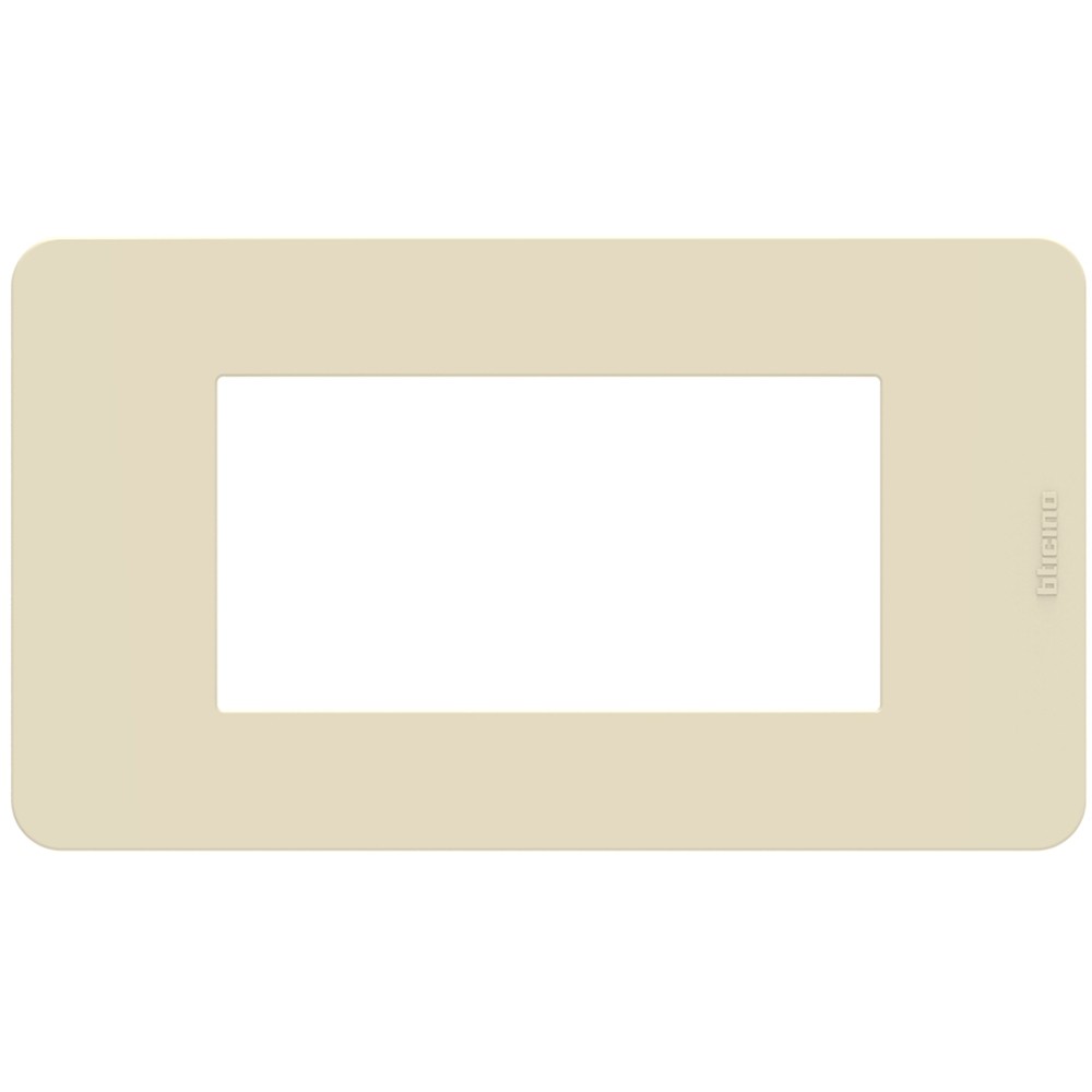 Placca Bticino MatixGO 4 moduli avorio in tecnopolimero per installazioni elettriche.