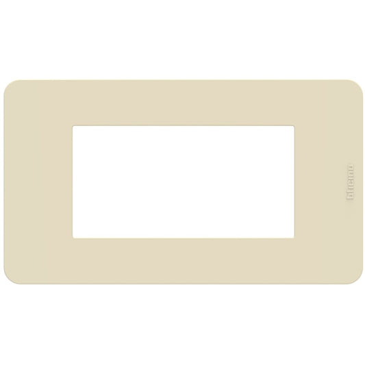 Placca Bticino MatixGO 4 moduli avorio in tecnopolimero per installazioni elettriche.
