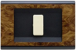 Placca Click 1F Radica 2581/RA - Elegante Copriinterruttore in Tecnopolimero Resistente con Fissaggio a Scatto