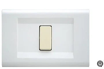 Placca Click 4F FEB 2584/WH - Colore Bianco, 4 Moduli, Facile Installazione, Design Elegante