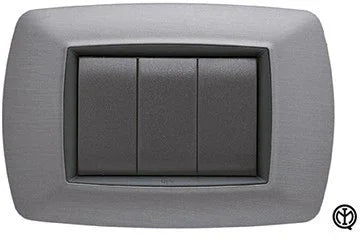 Placca FEB 2987/AS 7 Posti in Acciaio Satinato – Design Elegante e Resistente per Installazione Elettrica