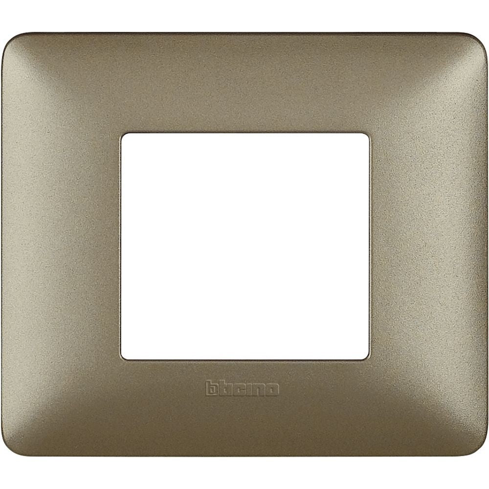 Placca Bticino Matix titanio 2 moduli AM4802MTA, supporto 500SM2A, dimensioni 84mm x 96.2mm, design elegante.