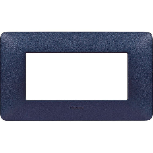 Placca Bticino Matix 4 moduli blu mercurio AM4804TBM, supporto 504SA, altezza 84mm, larghezza 143.7mm.