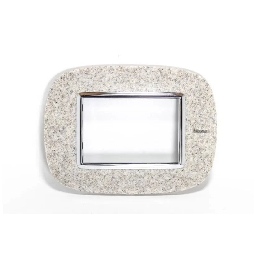 BTicino Axolute Placca 3 Moduli Sandstone SKU HB4803CSD - Design Elegante e Funzionale