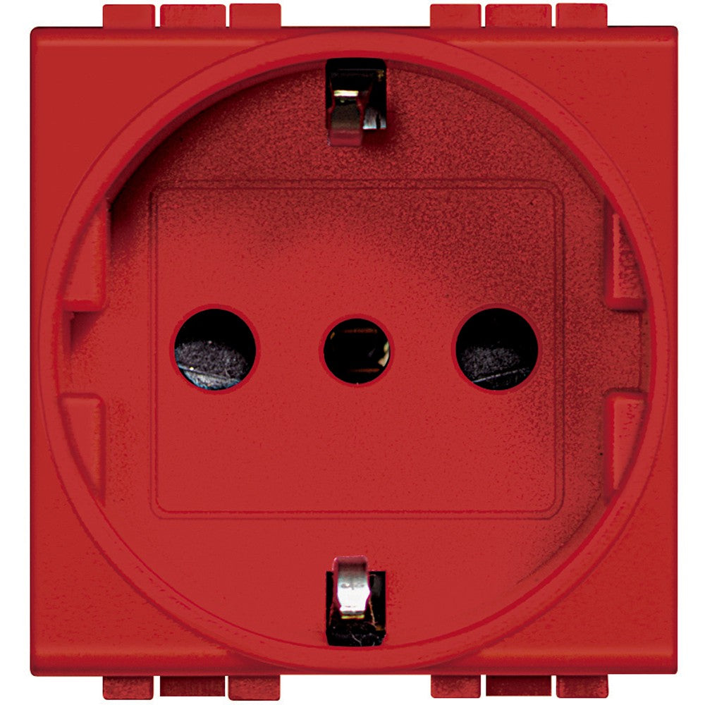Presa P30 2P+T 16A 250 Vac rossa con contatti laterali e centrale di terra per spine standard tedesco.