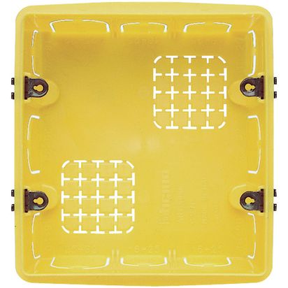 Scatola in resina da incasso quadrata gialla per 6 moduli (3+3), dimensioni 108x118x51,5mm, series civili.